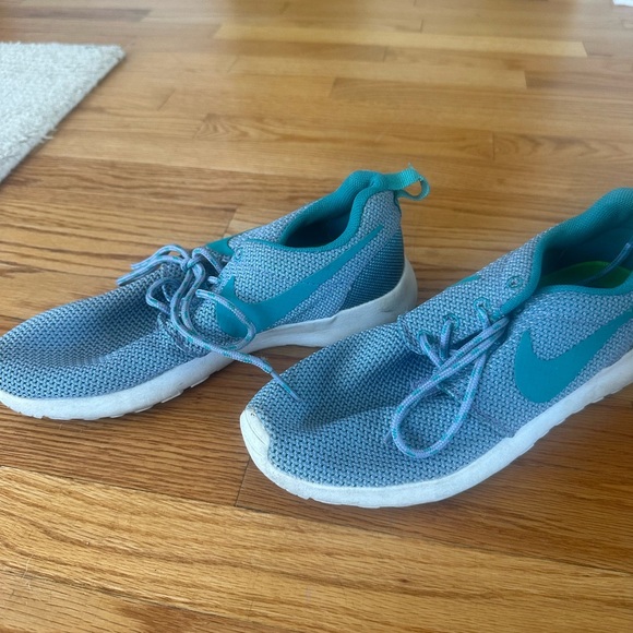 Blue Nikes - Picture 1 of 3